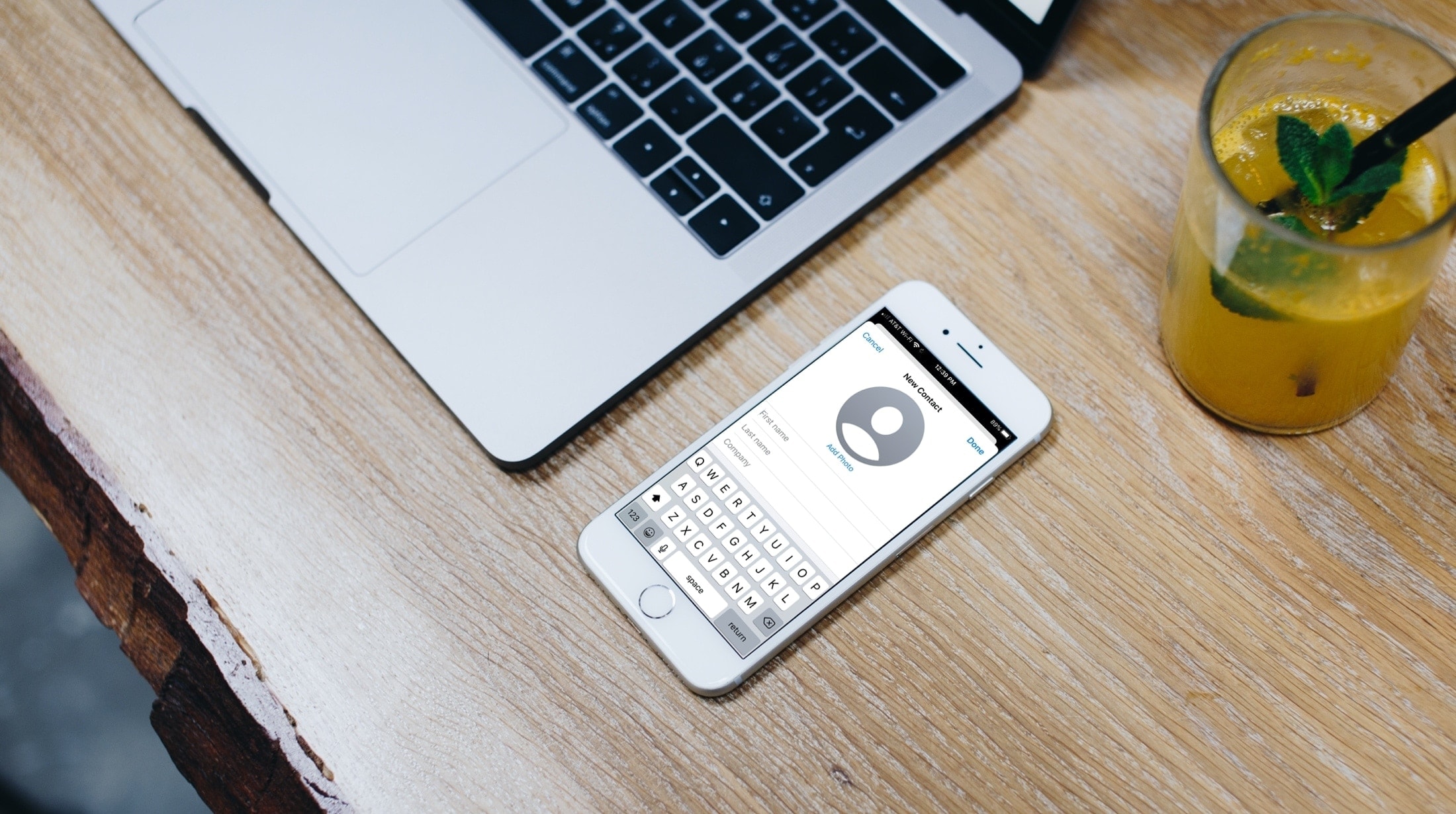 Cómo guardar números en el iPhone en la aplicación Contactos