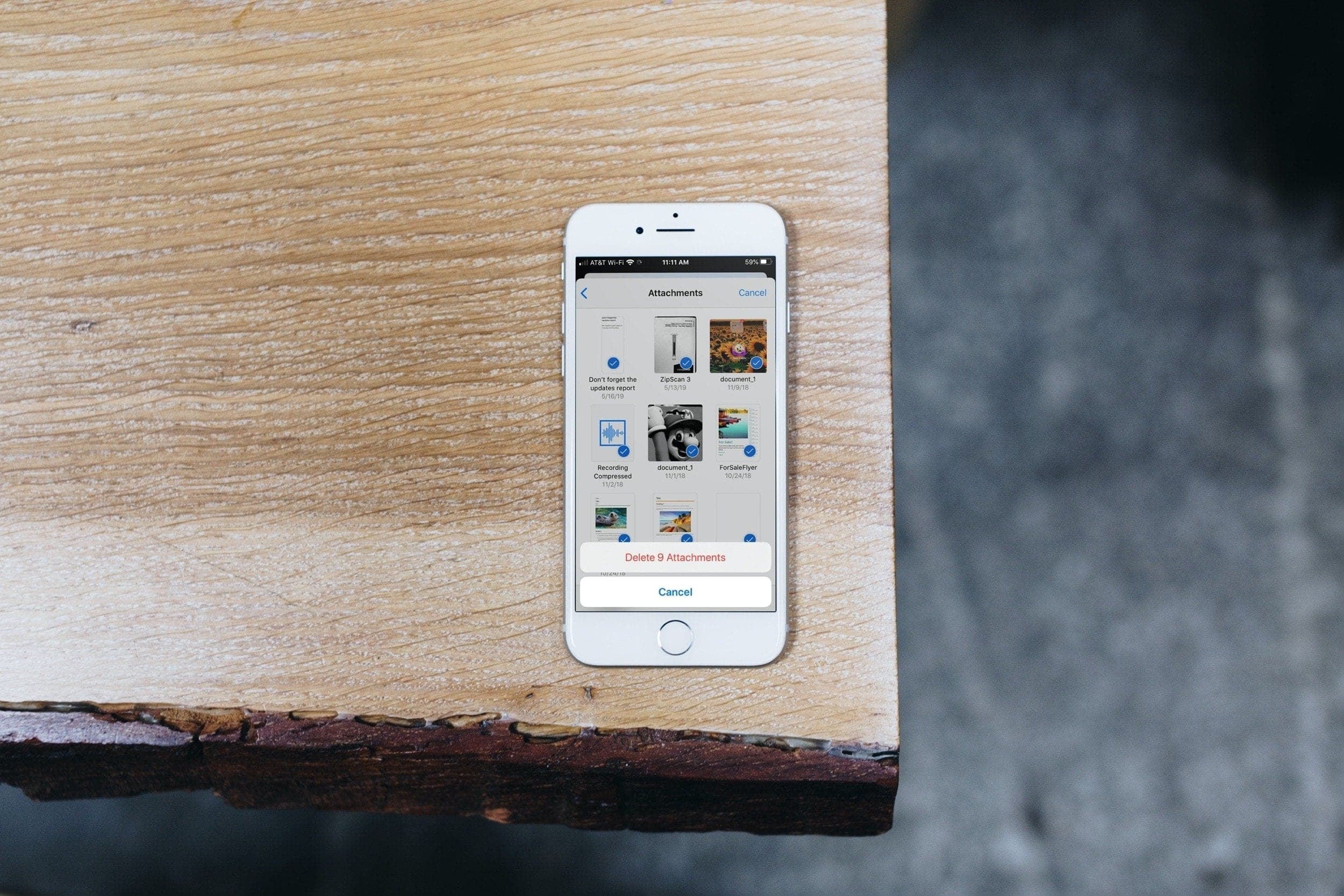 Cómo borrar fotos, enlaces y archivos adjuntos en Mensajes en iOS