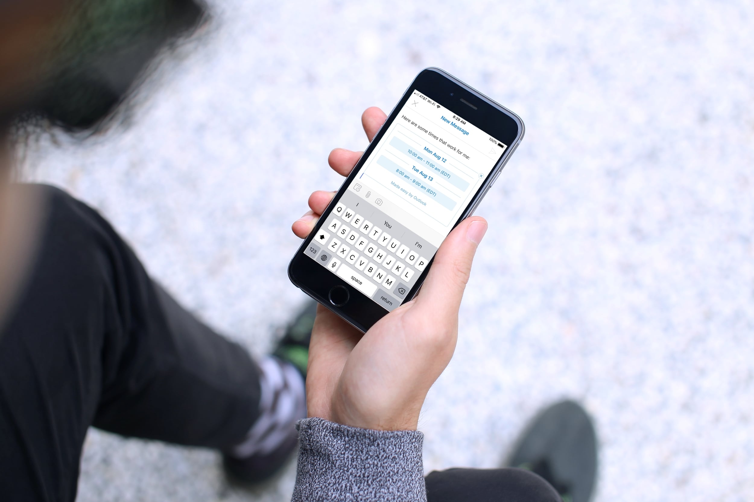 Cómo enviar su disponibilidad en Outlook en el iPhone y el iPad